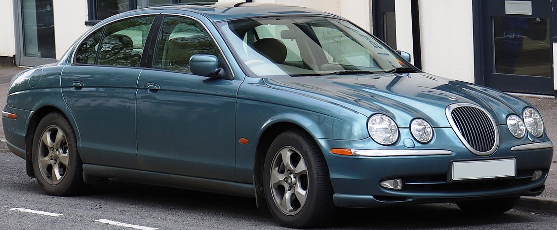 1200px-2001_Jaguar_S-Type_V6_SE_Automatic_3.0_Front.jpg