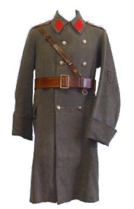 Plášť vrchního strážmistra četnictva z roku 1921 se služebním opaskem 