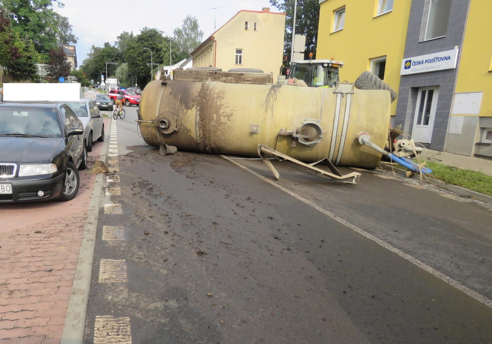 Nehoda traktoru v Pelhřimově