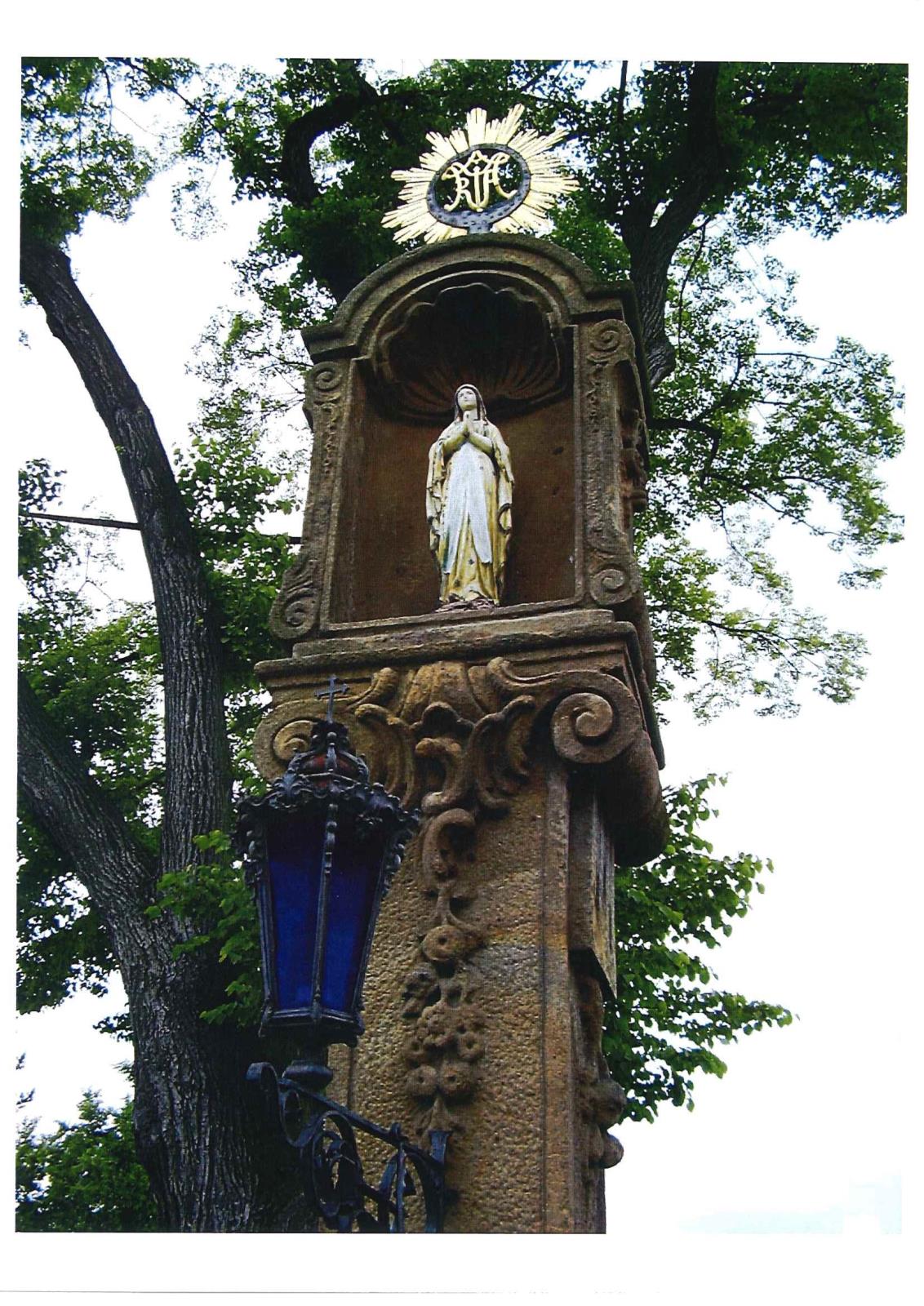ukradená socha Panny Marie