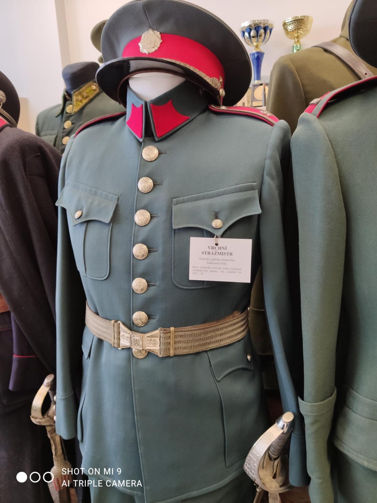 Historické uniformy 5.jpg