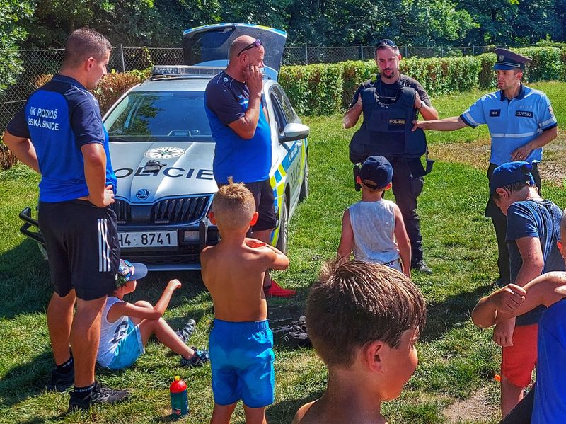 Policisté zavítali na fotbalový kemp do České Skalice 3.8.2022