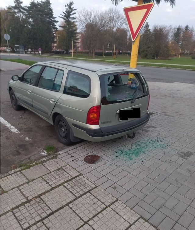 Poškozené vozidlo.jpg