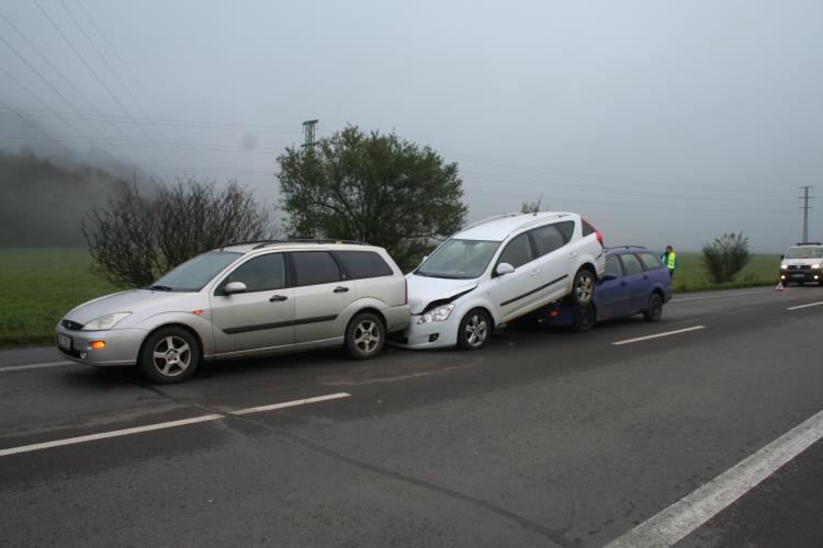 Nehoda 4 vozidel
