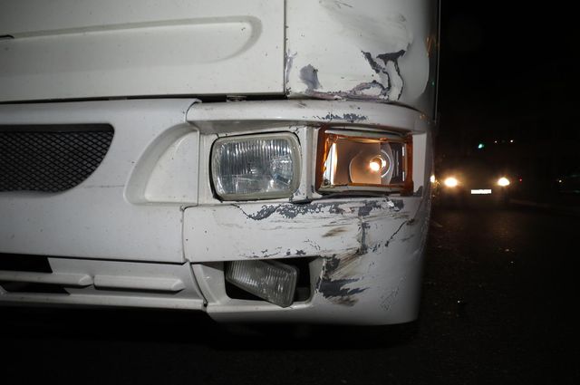 nehoda autobus a Ford (1)