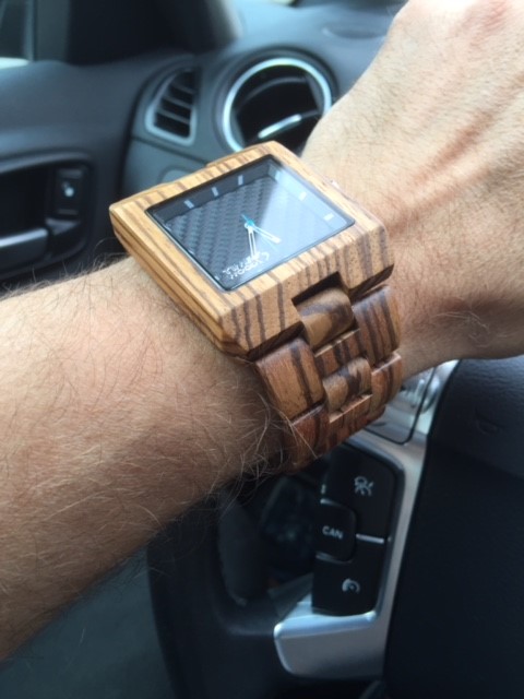 1 dřevěné hodinky.jpg