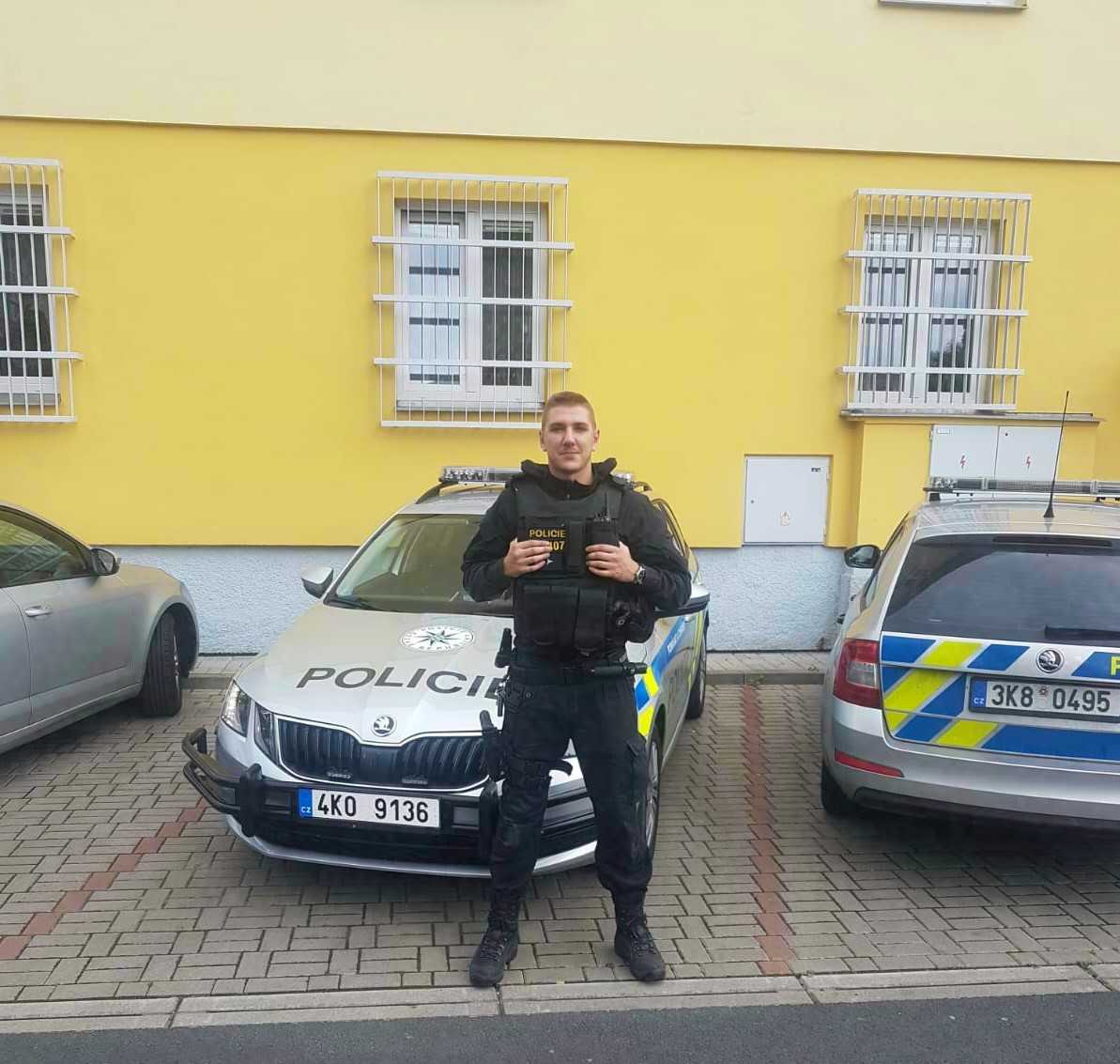 Policista Ostrov.jpg