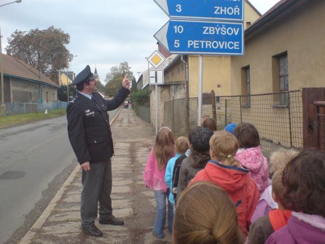 děti věnovaly pozornost dopravnímu značení