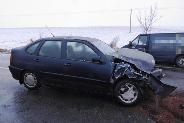 28.11.2013 nehoda VW a Ford