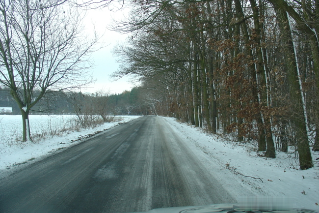 silnice v zimě na Královéhradecku.jpg 