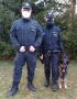 Policejní psovodi a pes Onar