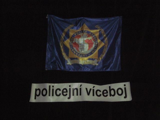 Mistrovství ČR v Policejním víceboji 2011-0212.jpg